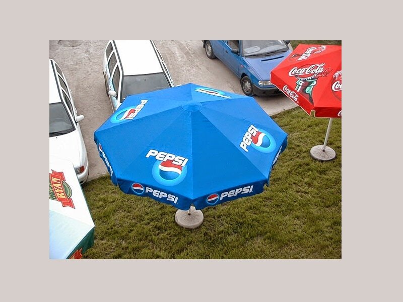 Plaj şemsiyesi Pepsi logolu